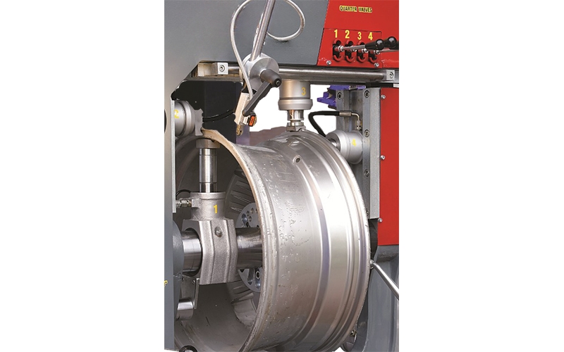 NJD1030 - NC Control Wheel Straightening Machine