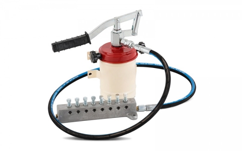 C-1/2 D Mechanical Grease Pump With Distributor